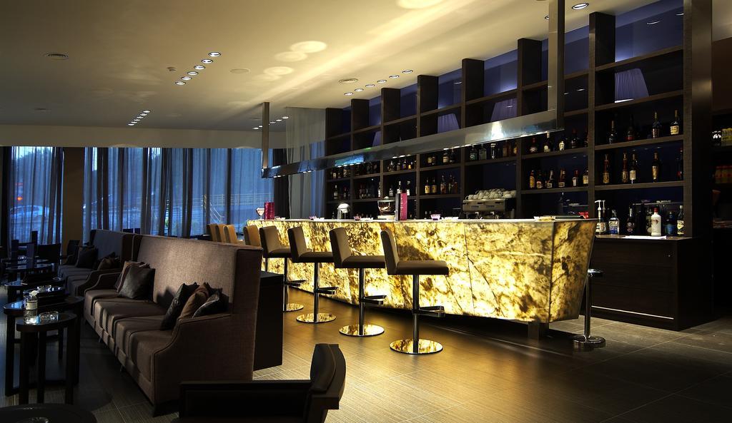 סרס Philippos Xenia Hotel מראה חיצוני תמונה