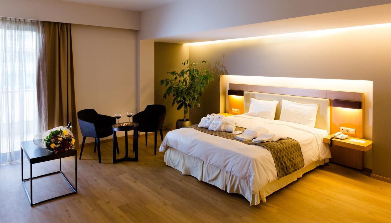 סרס Philippos Xenia Hotel מראה חיצוני תמונה